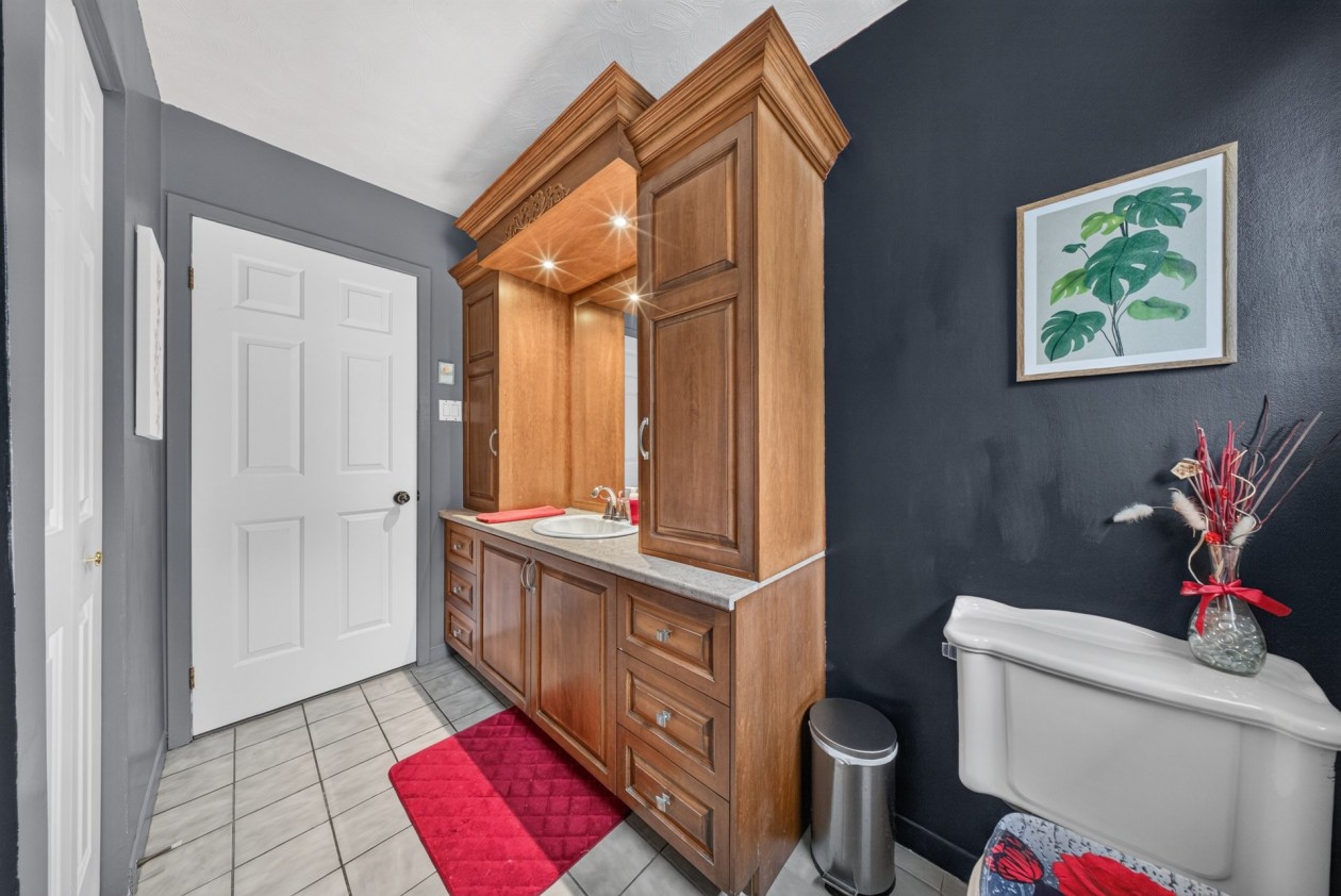 Salle de bains — 5606 Rue Hériot, Sherbrooke