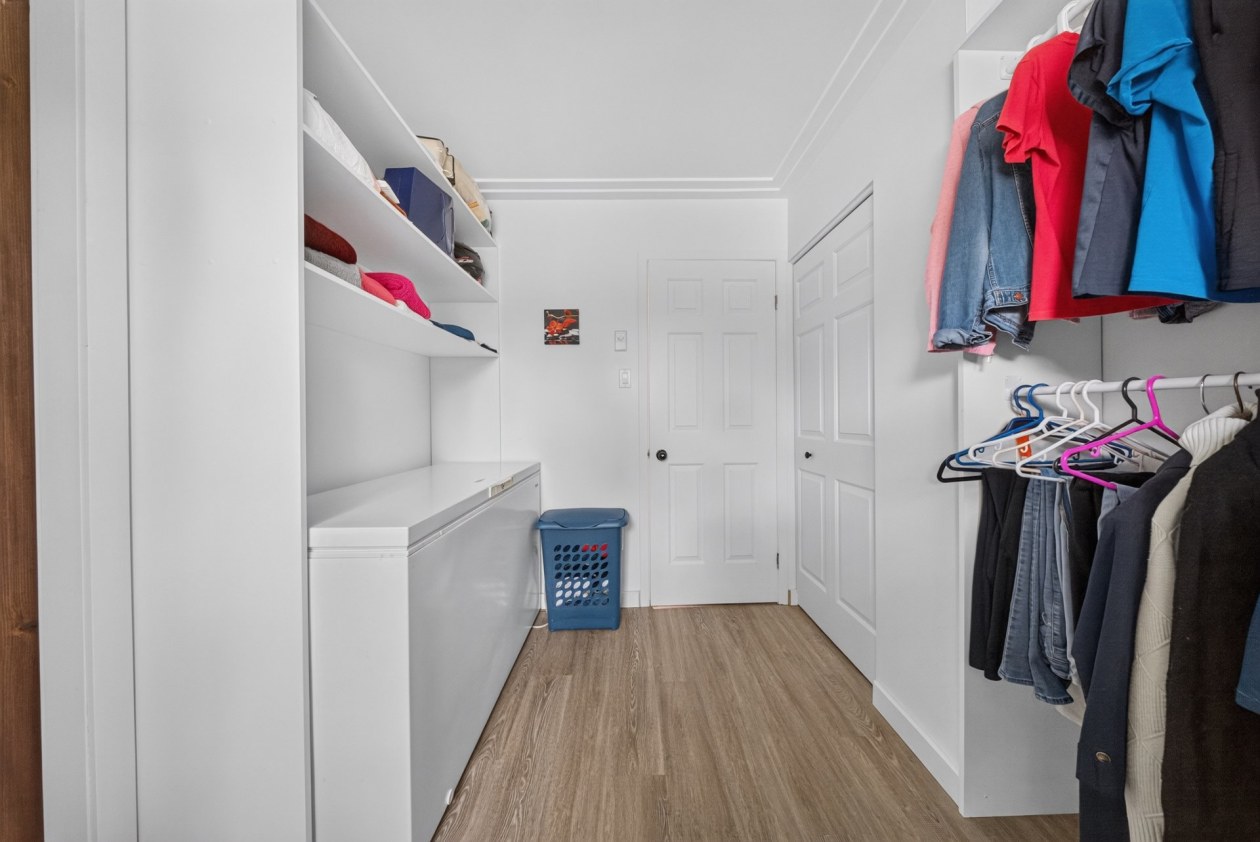 Penderie — 5606 Rue Hériot, Sherbrooke