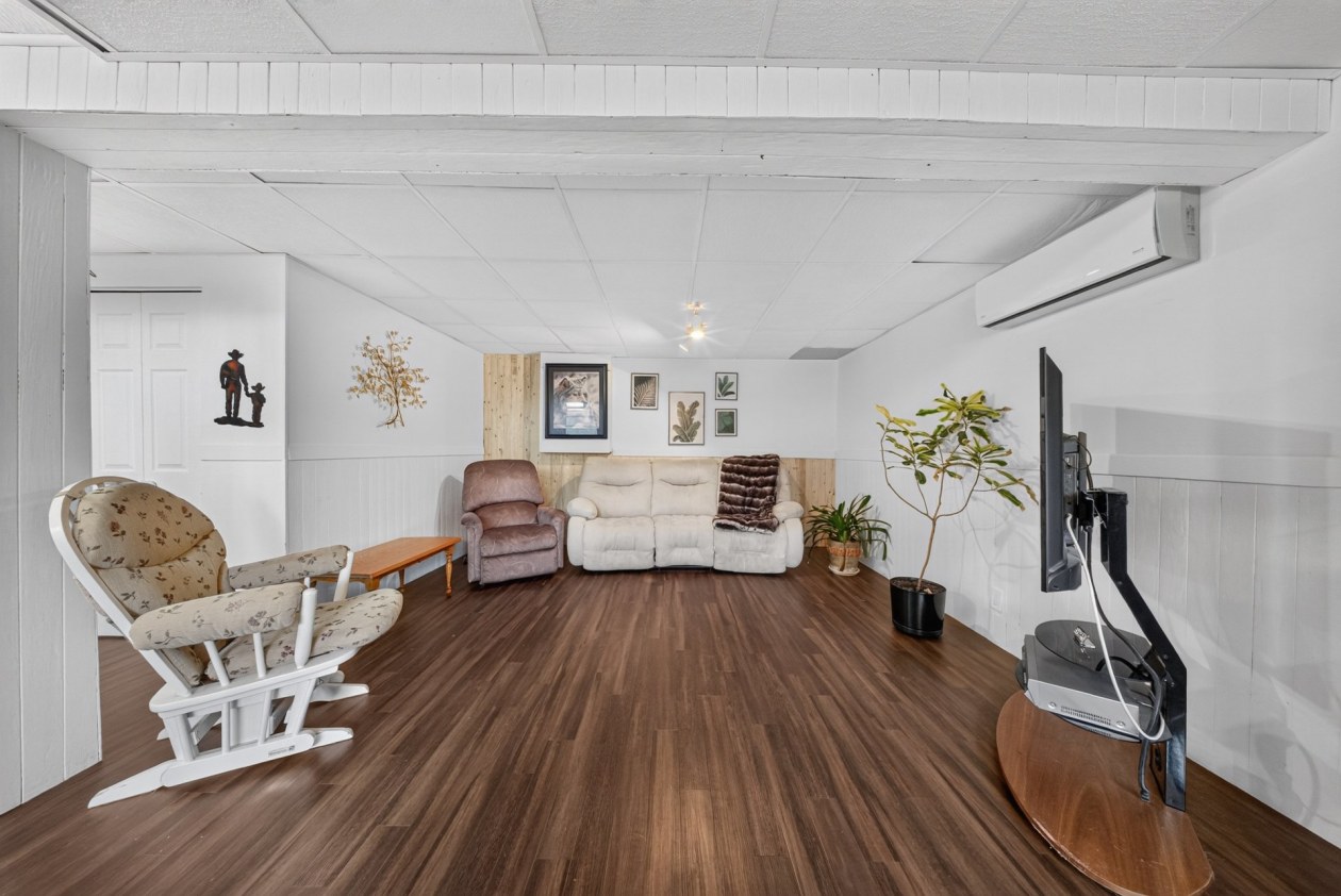 Salle familiale — 5606 Rue Hériot, Sherbrooke
