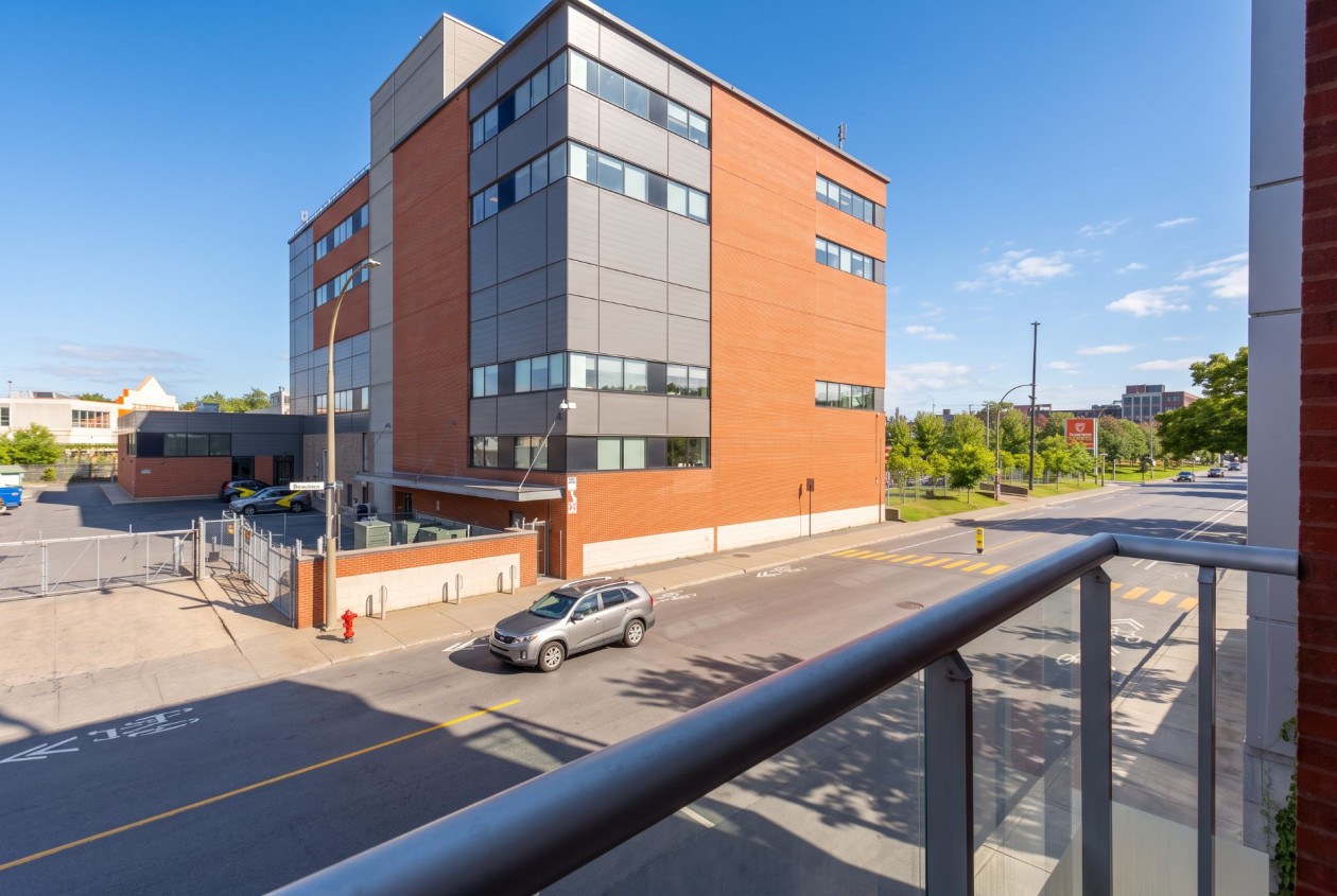 Balcon — 135, Rue Beaubien O., 202, Montréal (Rosemont/La Petite-Patrie), H2V1C3, Montréal (Rosemont/La Petite-Patrie)