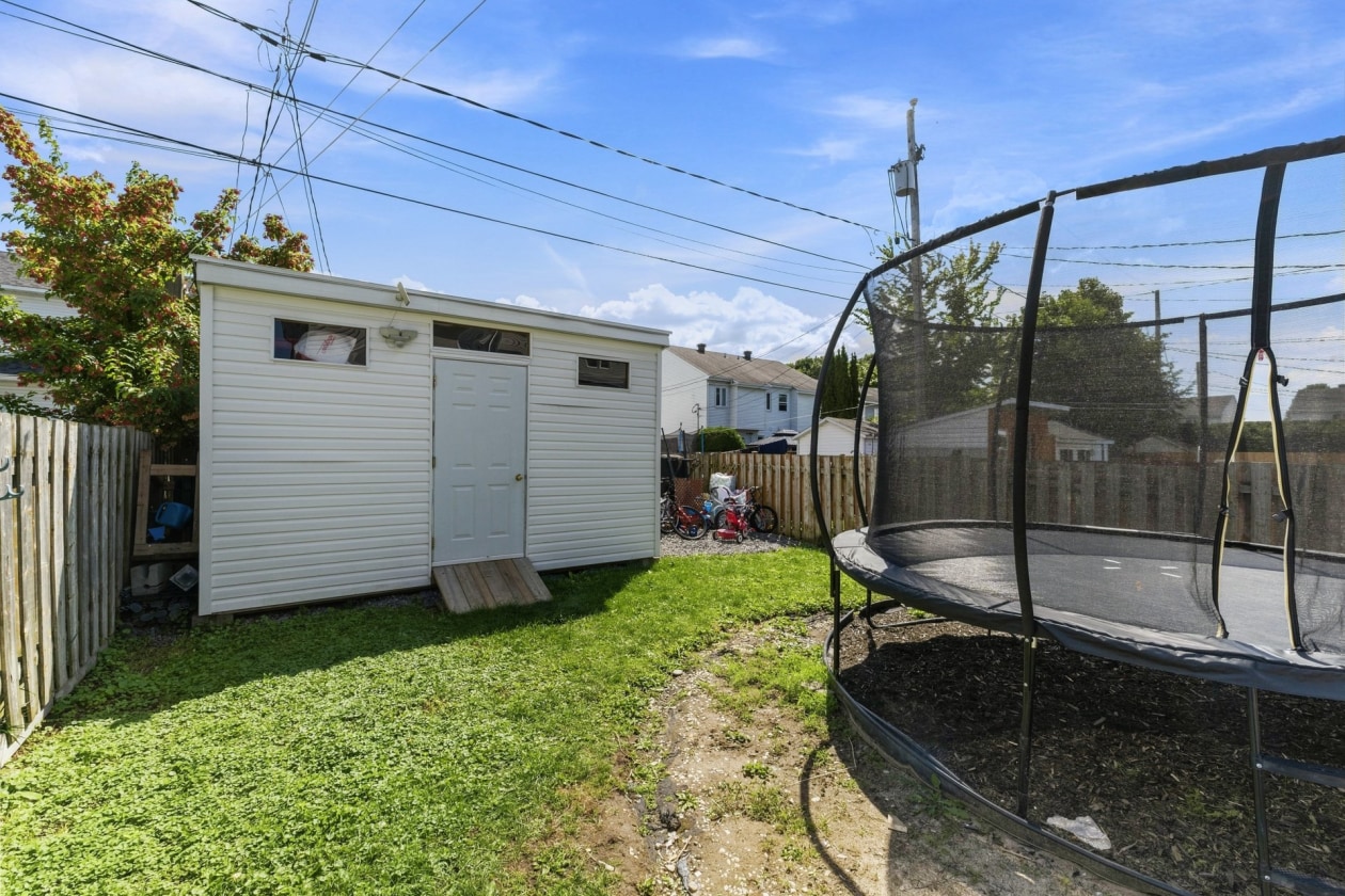 Cour — 4433 Rue Tanguay, Laval