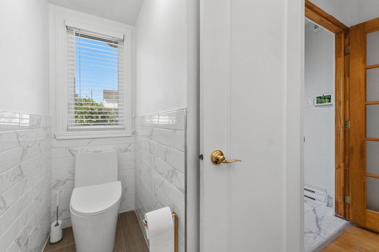 Salle d'eau — 4433 Rue Tanguay, Laval
