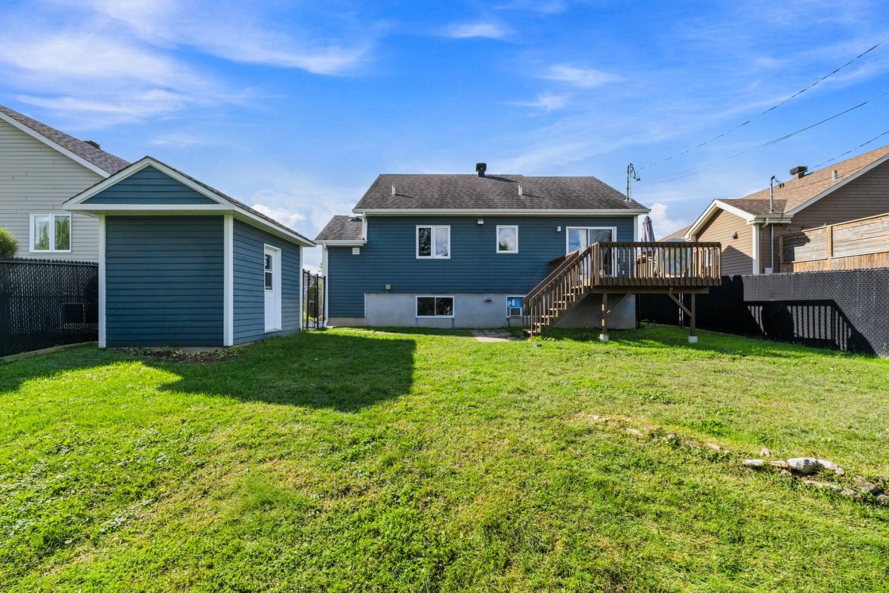 Cour — 9605 - 9607 Rue Yvon-Paiement, Mirabel