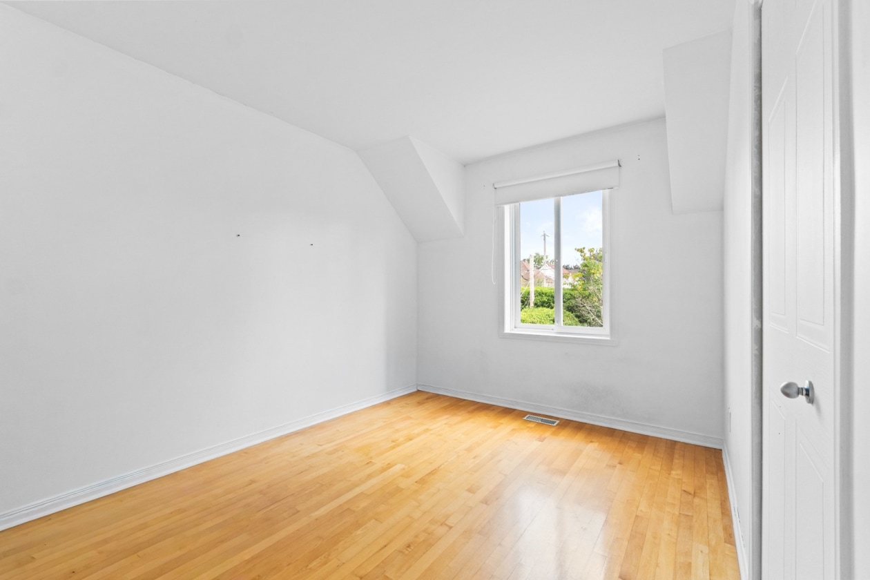 Chambre à coucher — 311 Rue Ste-Marie, Sainte-Marthe-sur-le-Lac