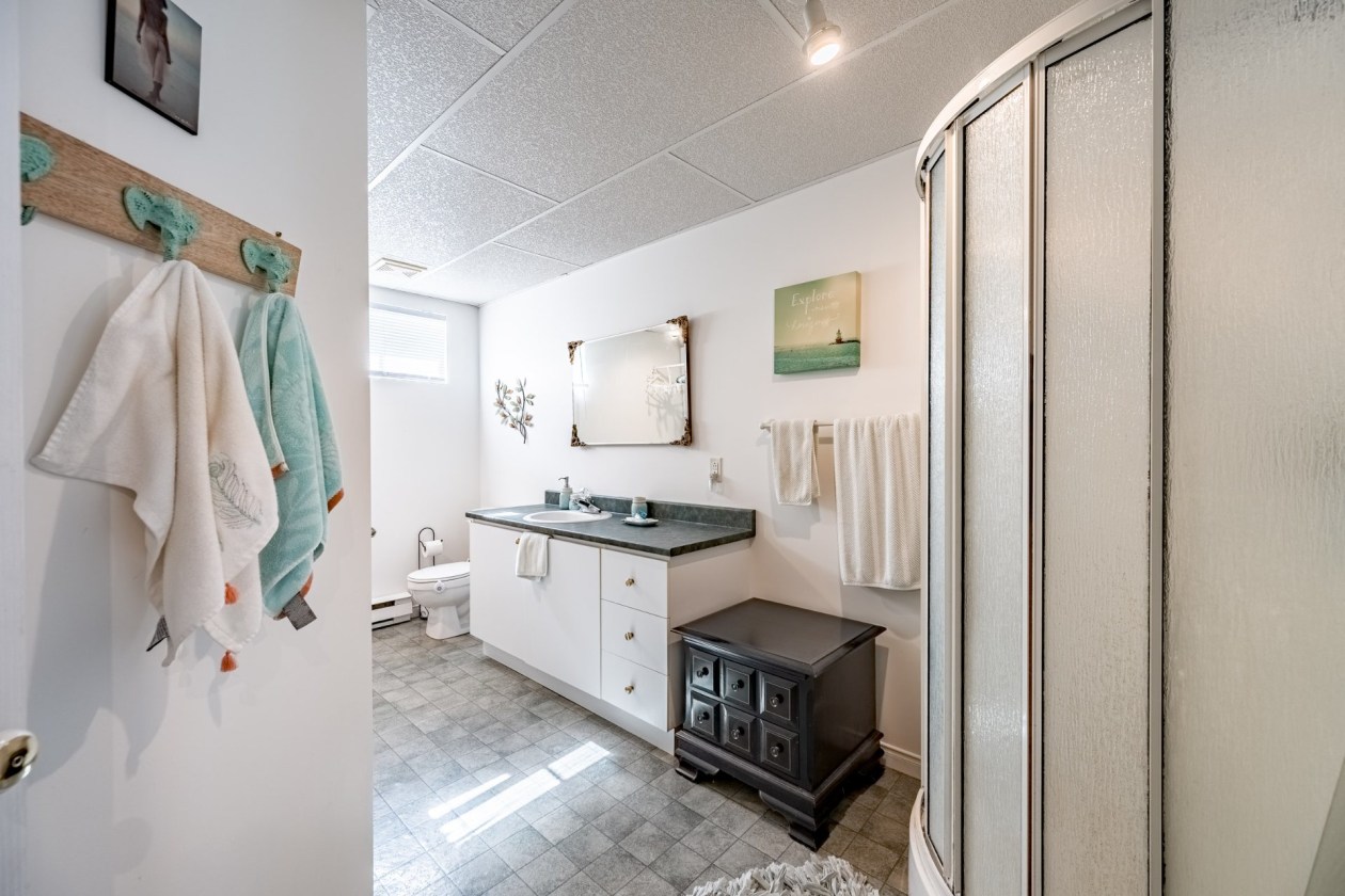Salle de bains — 1238 Carré du Maire-Paquin, Trois-Rivières