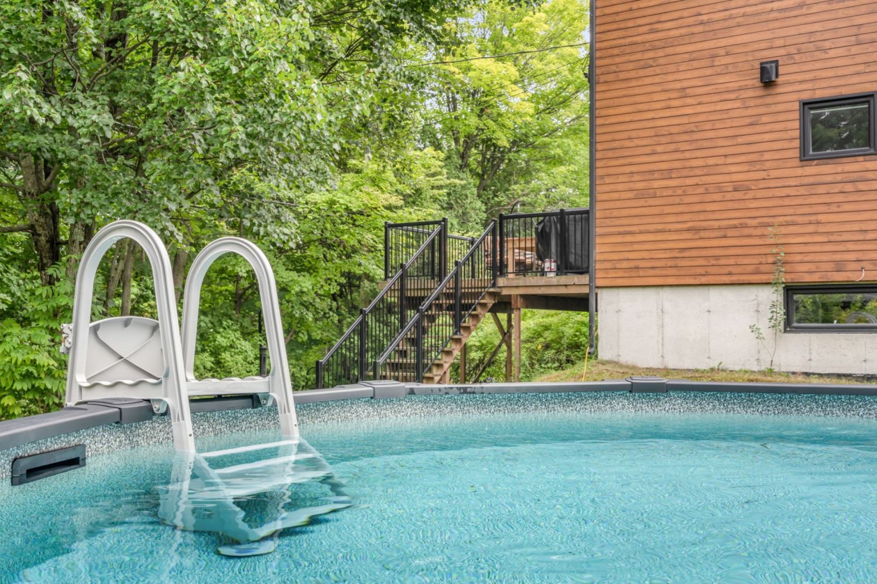 Piscine — 13 Rue des Scarabées, Québec