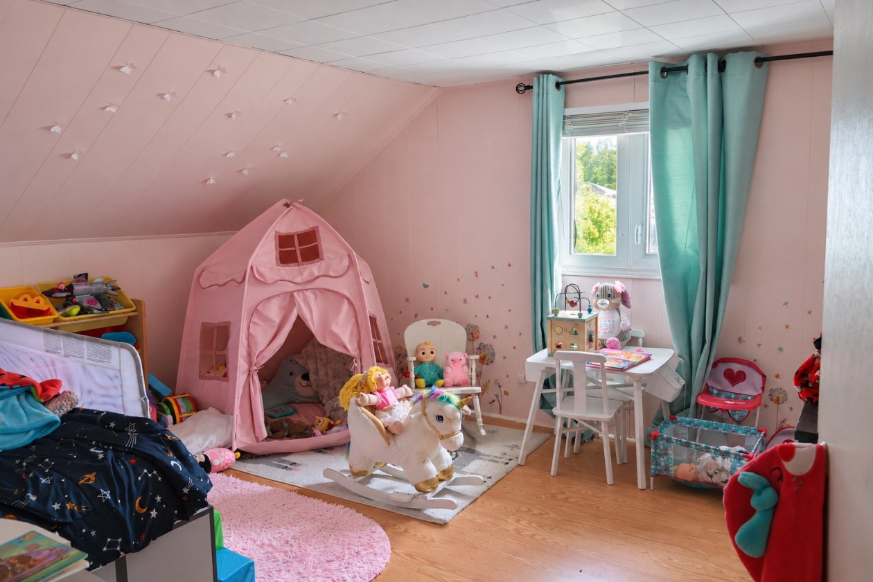 Chambre à coucher — 773 Rue de Clarendon, Bryson