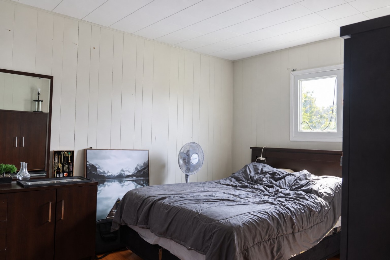 Chambre à coucher principale — 773 Rue de Clarendon, Bryson