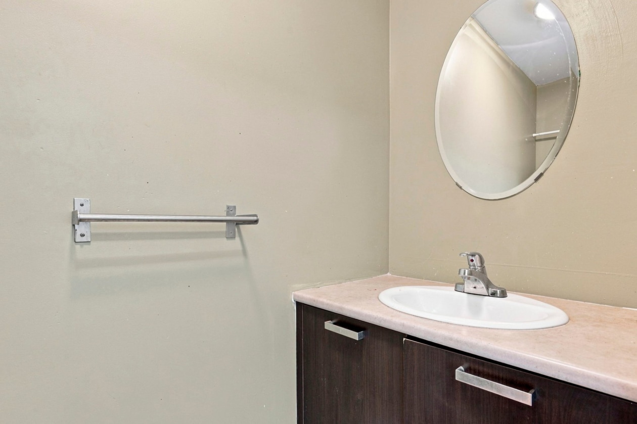 Salle d'eau — 6646 Rue Claudel, Brossard