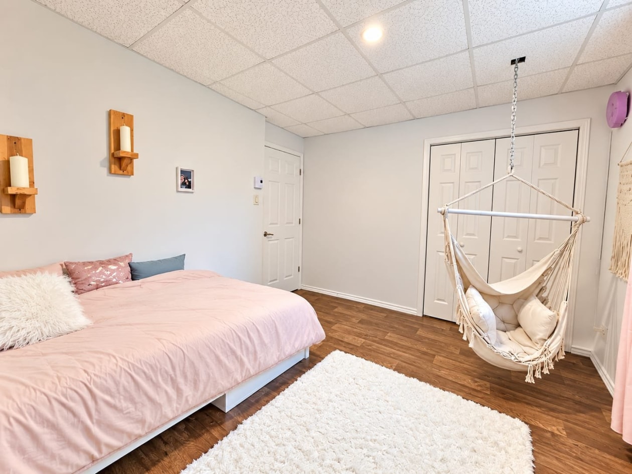 Chambre à coucher — 572 Rue Flamand, Saint-Honoré