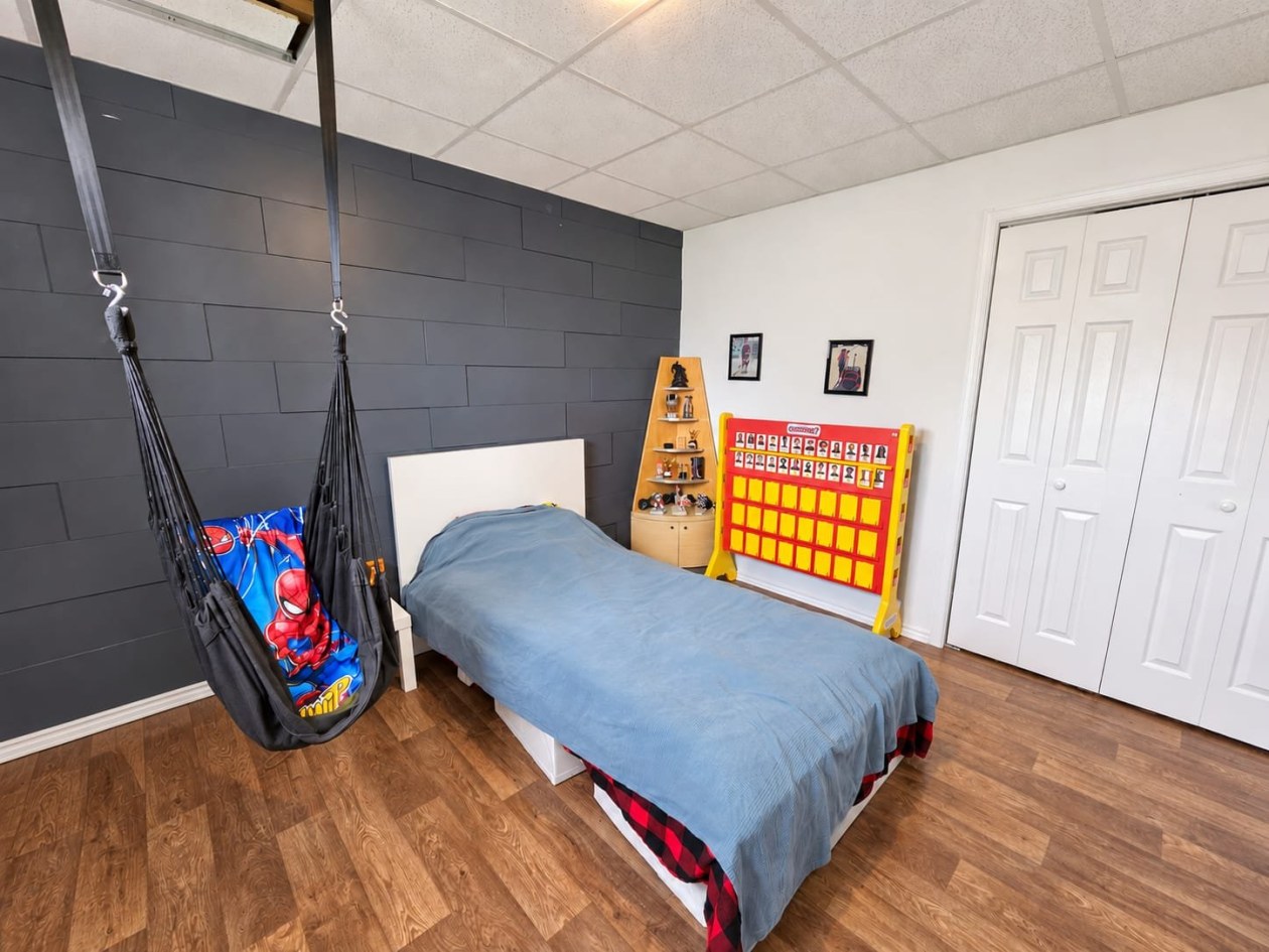 Chambre à coucher — 572 Rue Flamand, Saint-Honoré