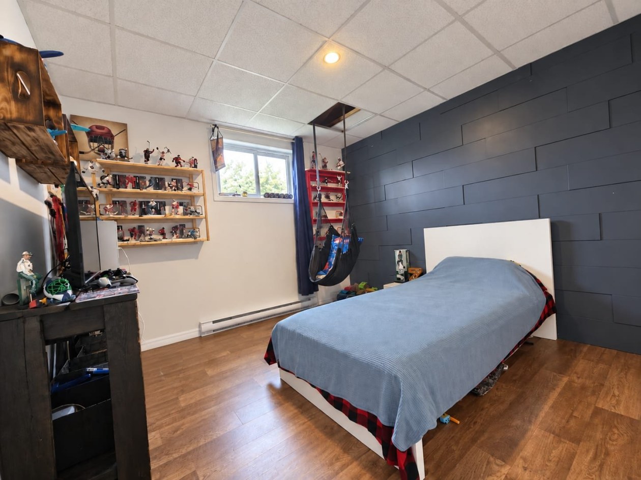 Chambre à coucher — 572 Rue Flamand, Saint-Honoré