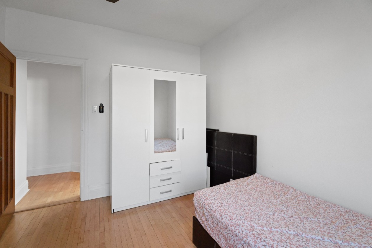 Chambre à coucher — 5390 Av. Decelles, Montréal