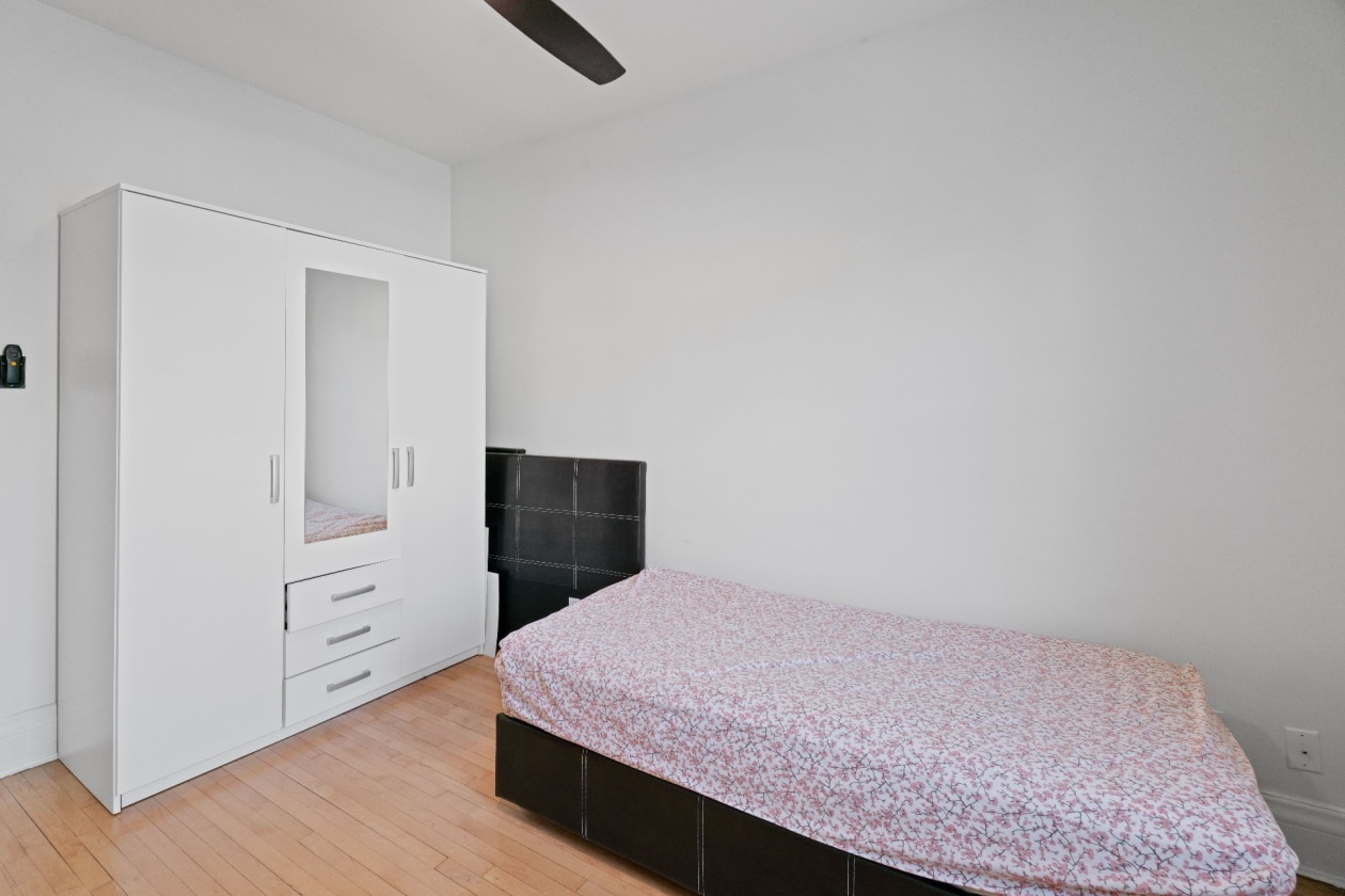 Chambre à coucher — 5390 Av. Decelles, Montréal