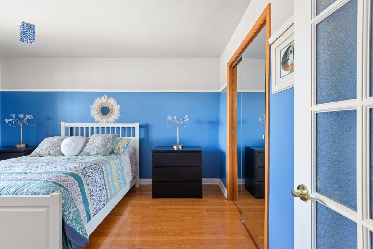 Chambre à coucher — 5135 - 5137 Boul. Gouin E., Montréal