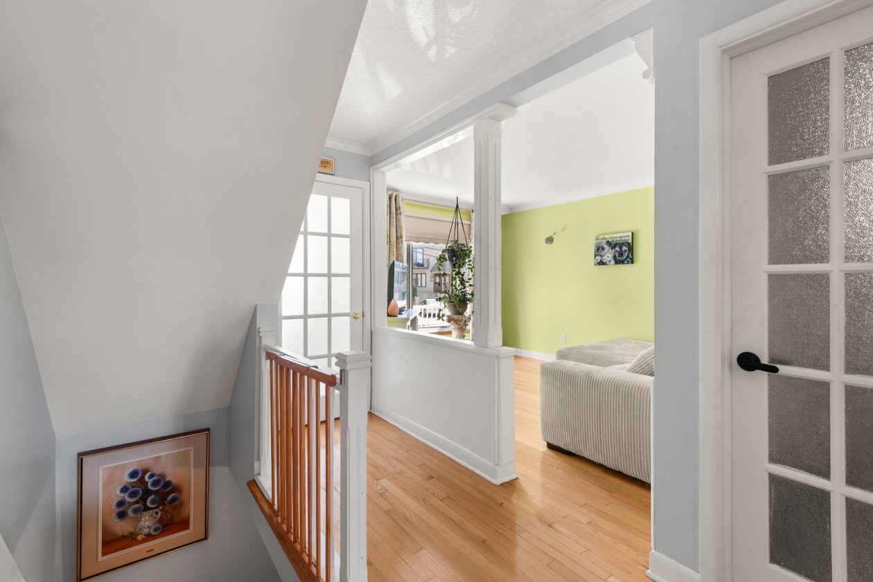 Hall d'entrée — 5135 - 5137 Boul. Gouin E., Montréal