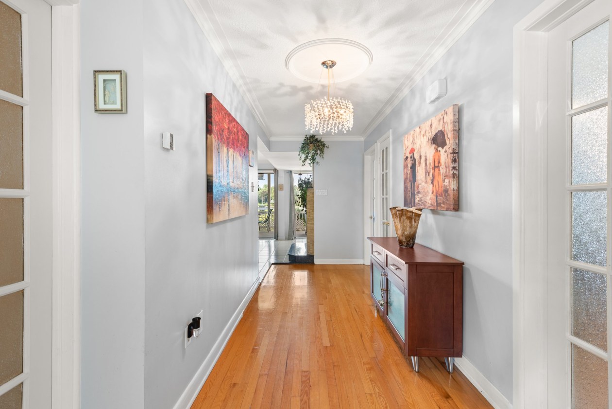 Corridor — 5135 - 5137 Boul. Gouin E., Montréal