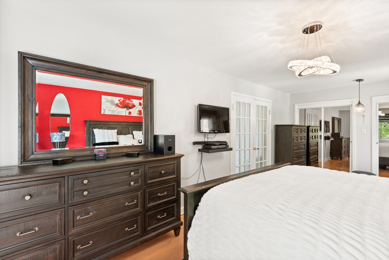 Chambre à coucher principale — 5135 - 5137 Boul. Gouin E., Montréal