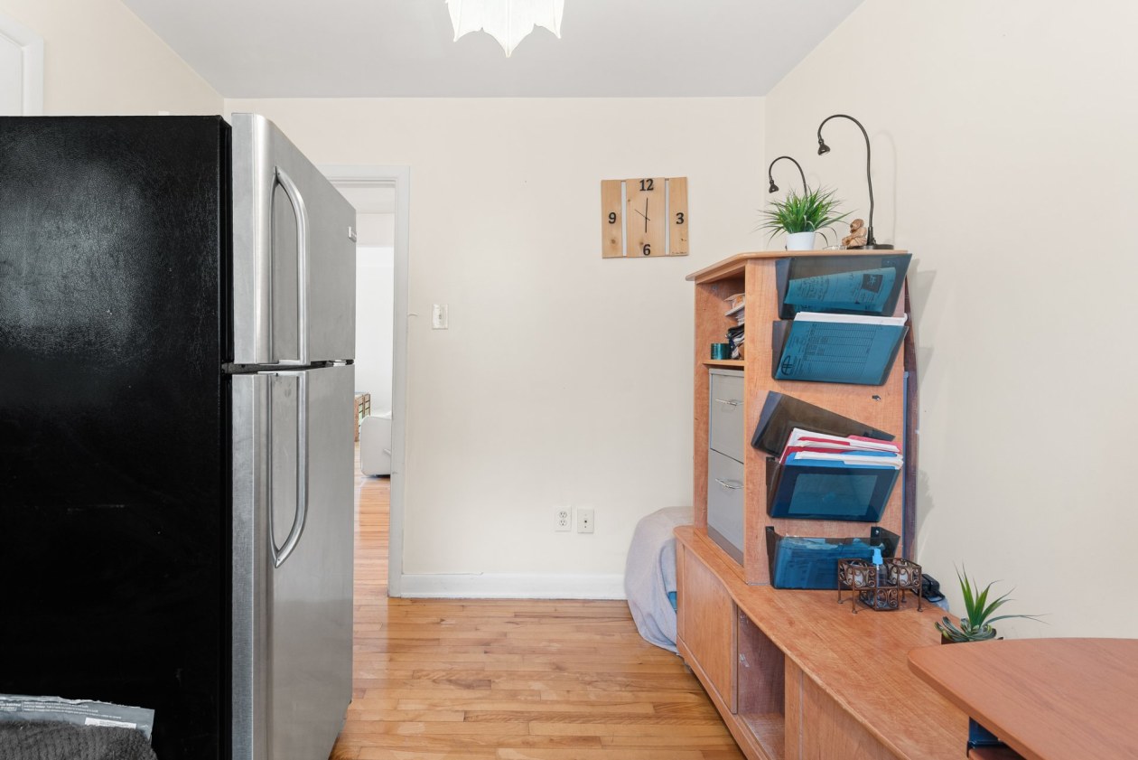 Chambre à coucher — 5135 - 5137 Boul. Gouin E., Montréal