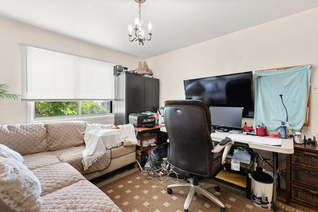 Chambre à coucher — 5135 - 5137 Boul. Gouin E., Montréal