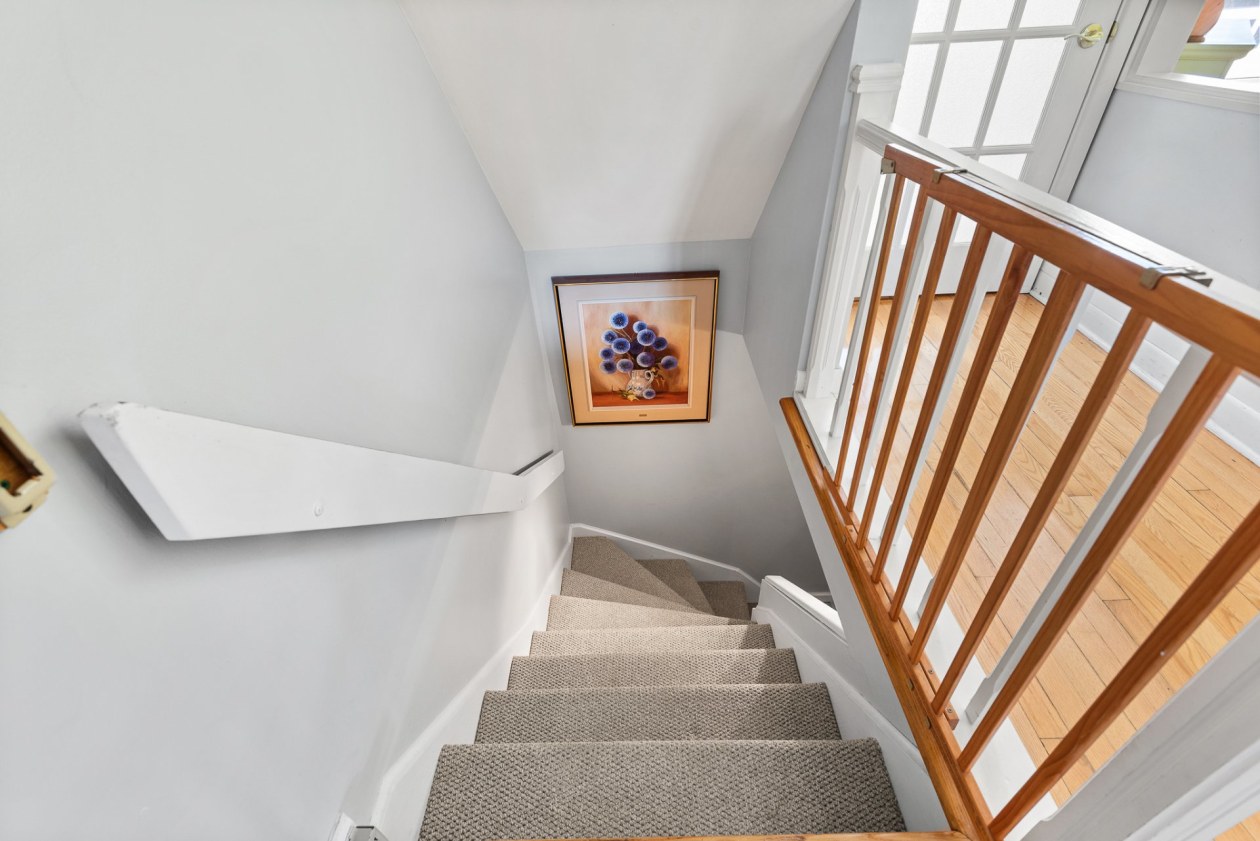 Escalier — 5135 - 5137 Boul. Gouin E., Montréal