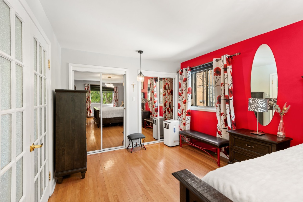 Chambre à coucher principale — 5135 - 5137 Boul. Gouin E., Montréal