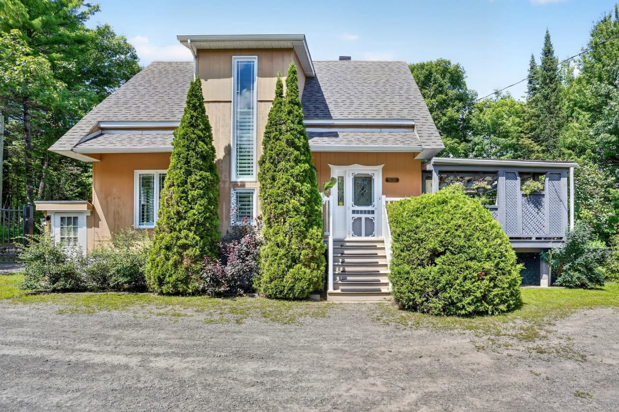 Façade — 2060 Ch De Val-Des-Lacs, Sainte-Sophie