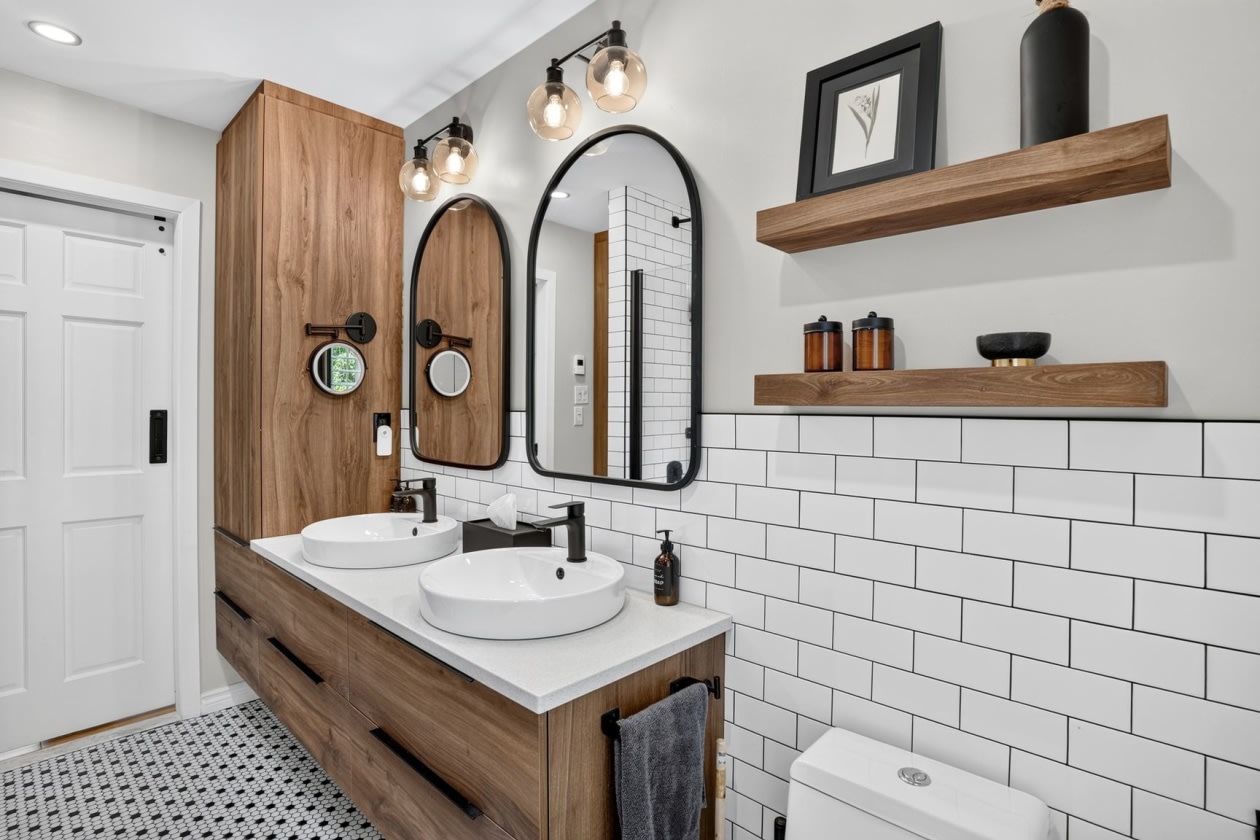 Salle de bains — 2060 Ch De Val-Des-Lacs, Sainte-Sophie