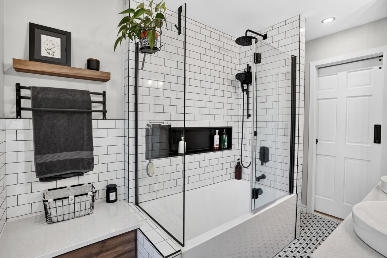 Salle de bains — 2060 Ch De Val-Des-Lacs, Sainte-Sophie