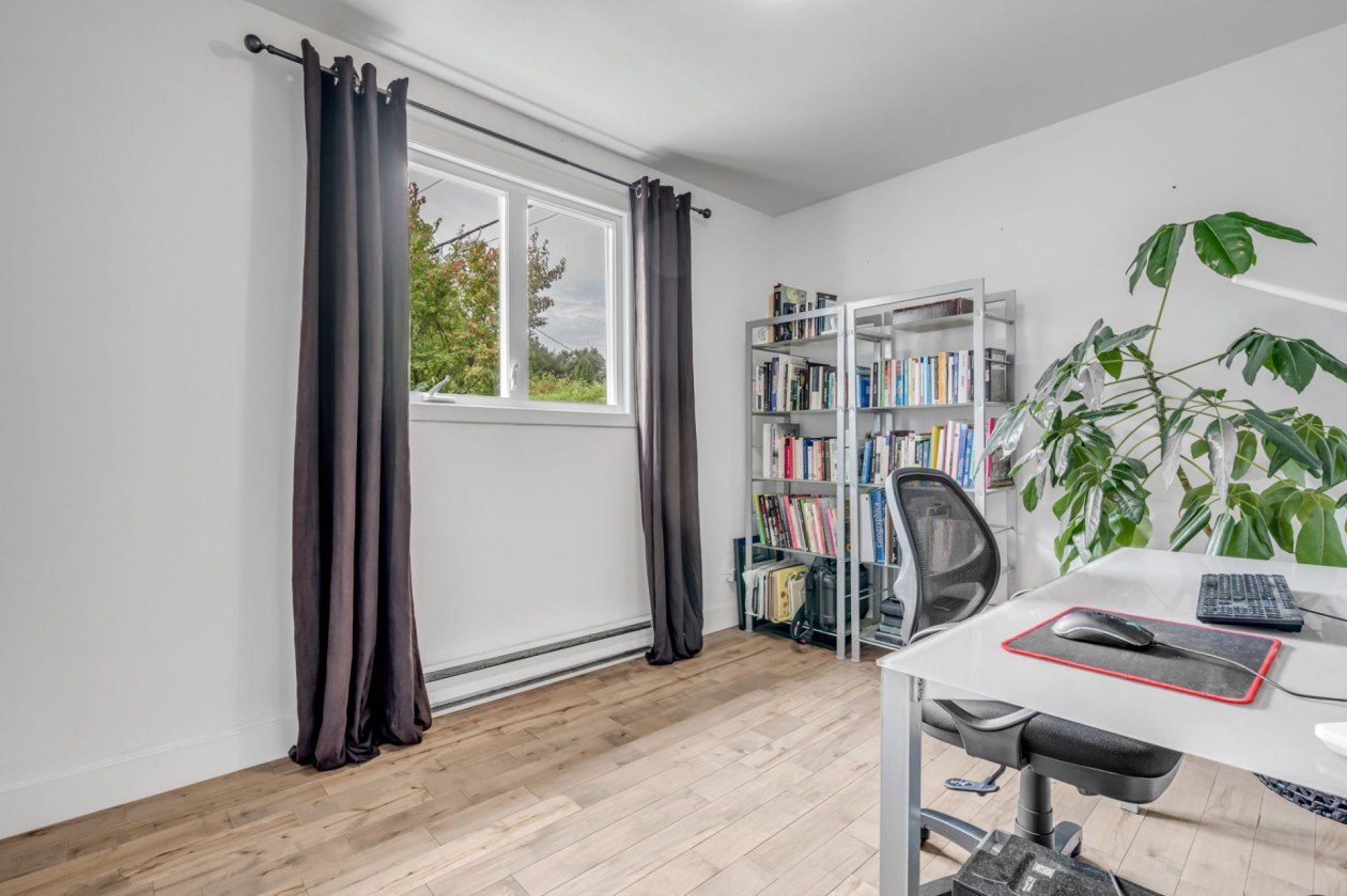 Chambre à coucher — 484 Rue de la Garonne, Lévis