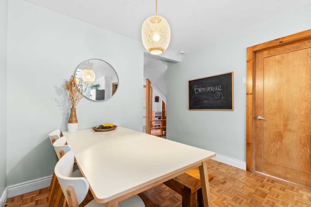 Salle à manger — 7414 - 7416 Rue Jacques-Rousseau, Montréal