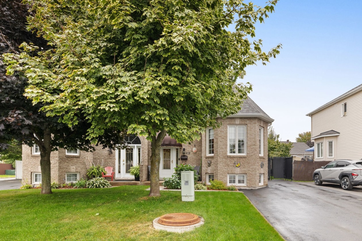 Façade — 212 Rue Jules-Verne, Gatineau