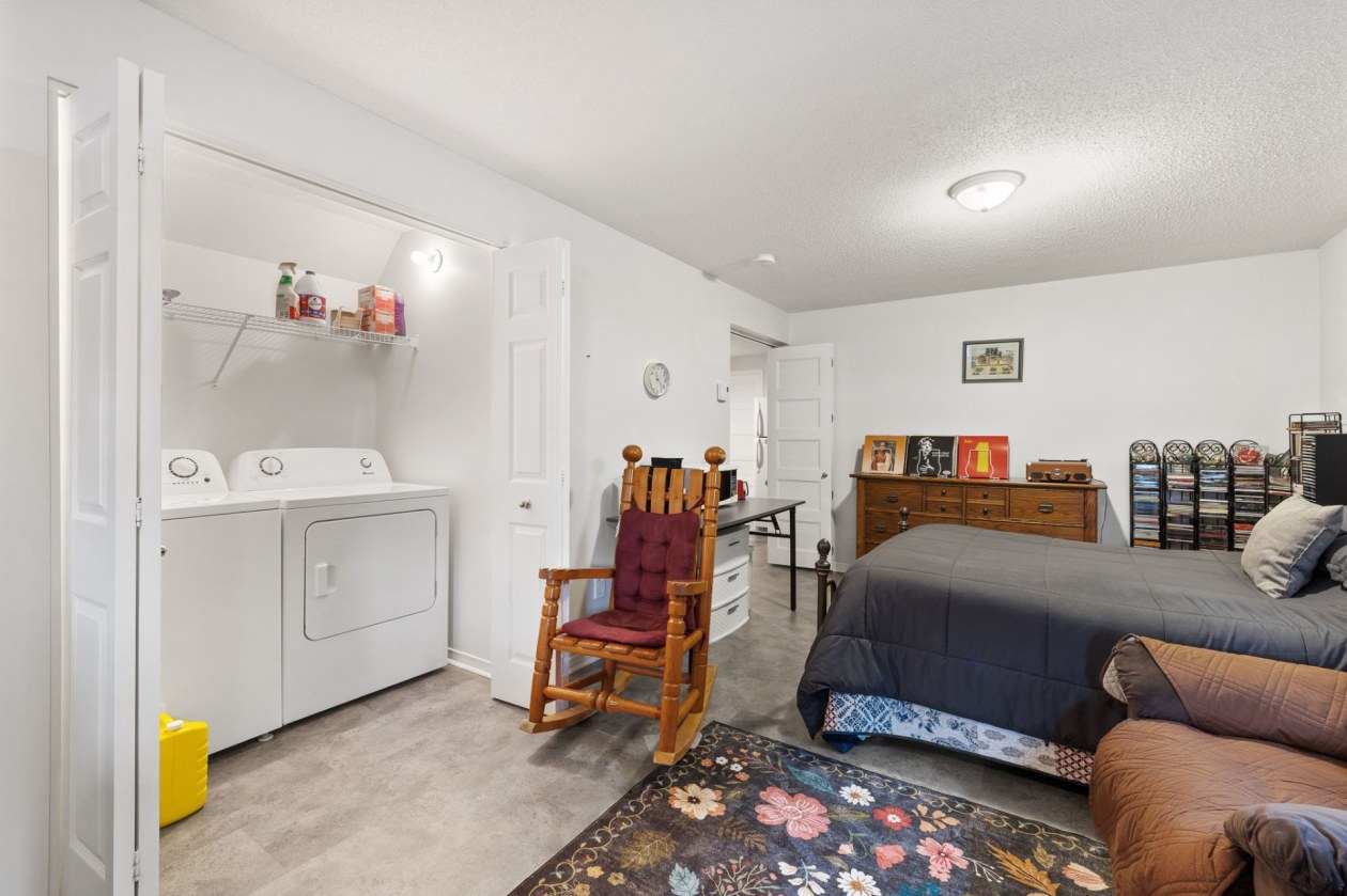 Salle de lavage — 212 Rue Jules-Verne, Gatineau