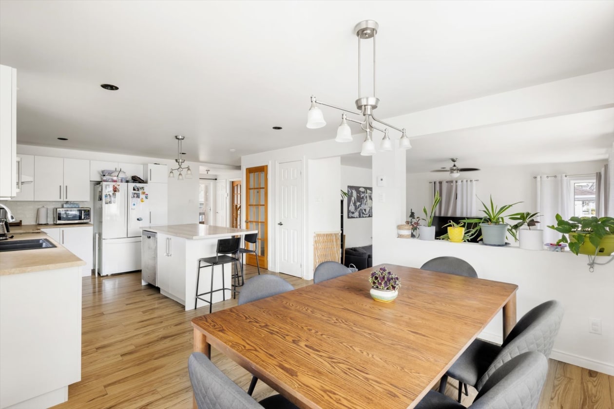 Salle à manger — 620 Rue du Village, Shawinigan