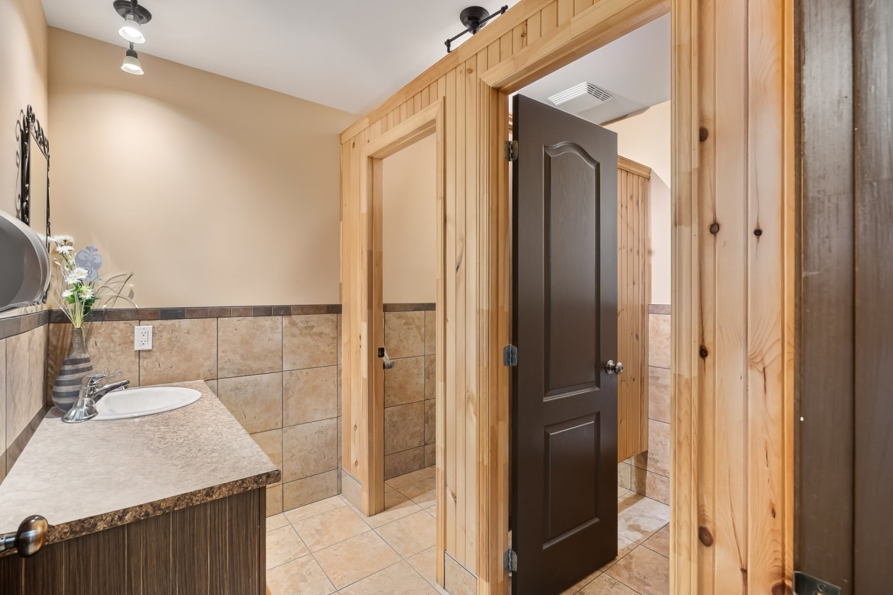 Salle d'eau — 745Z Rue Principale, Sainte-Anne-de-la-Pérade