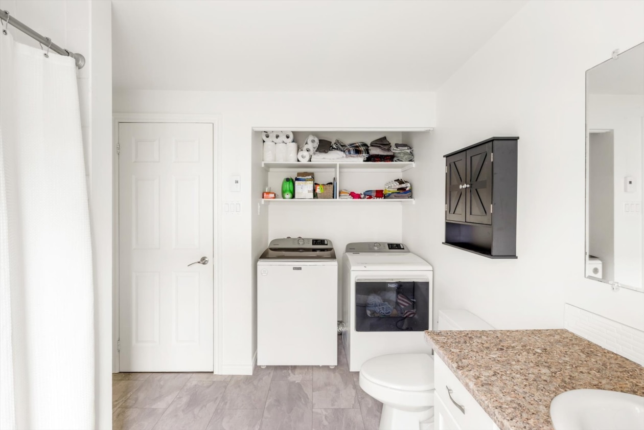 Salle de bains — 620 Rue du Village, Shawinigan