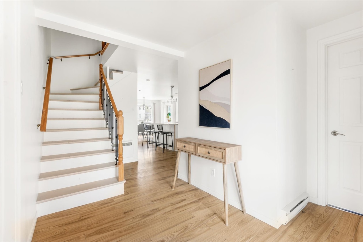 Hall d'entrée — 620 Rue du Village, Shawinigan