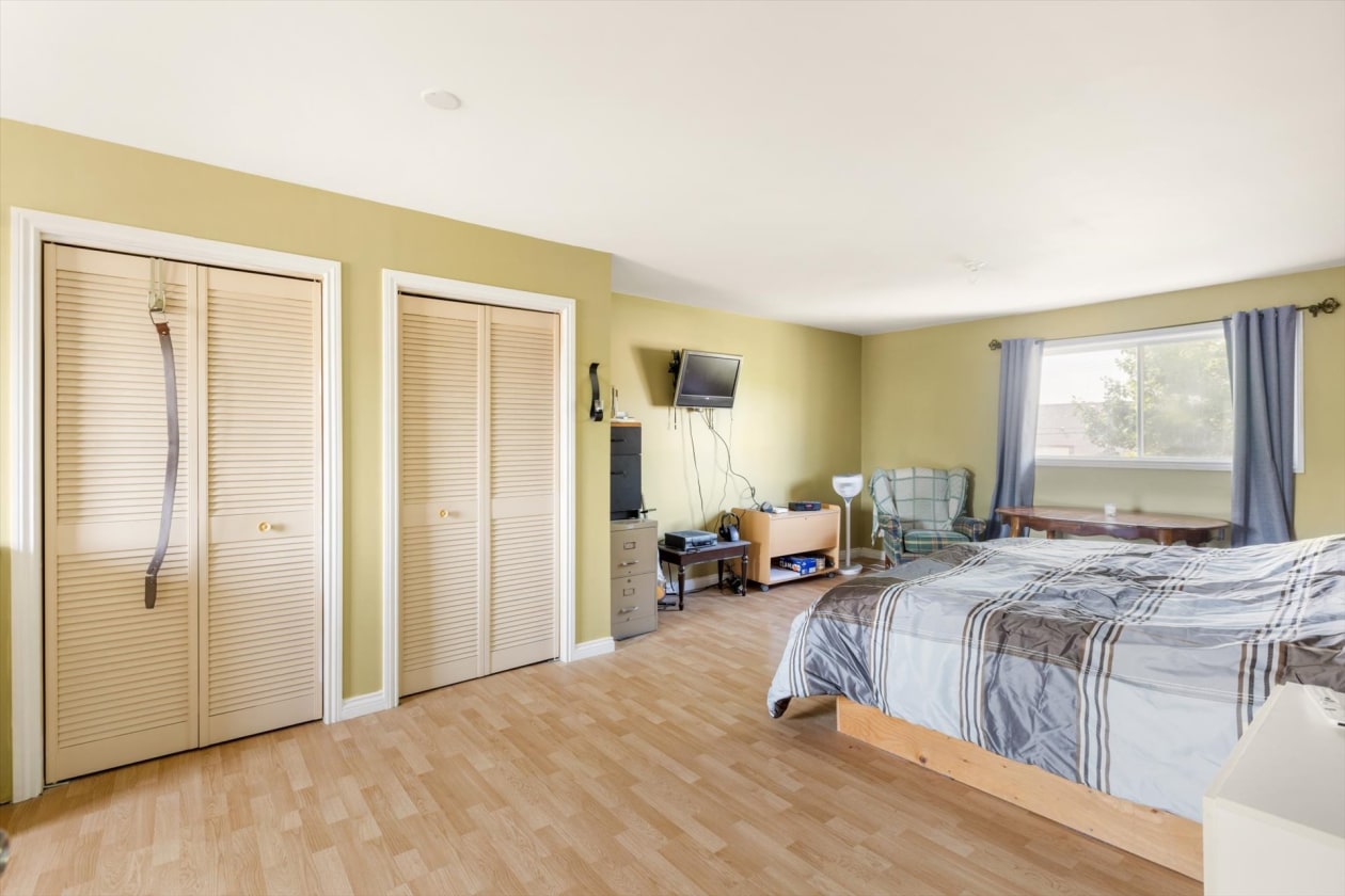 Chambre à coucher principale — 350Z - 360Z Rue Marquis, Saint-Célestin - Municipalité