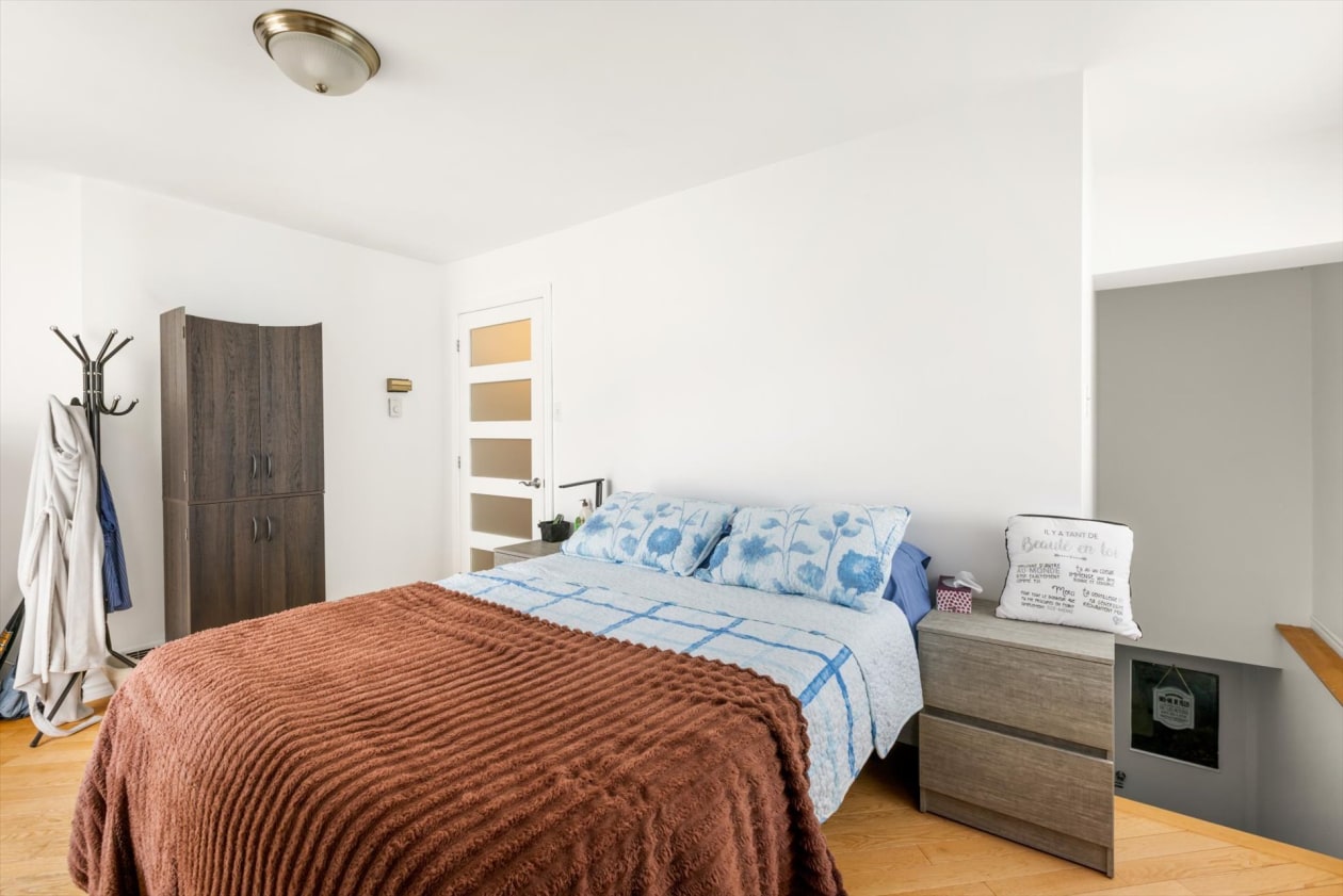Chambre à coucher — 350Z - 360Z Rue Marquis, Saint-Célestin - Municipalité