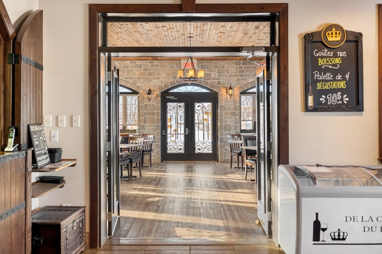 Salle à manger — 745 Rue Principale, Sainte-Anne-de-la-Pérade