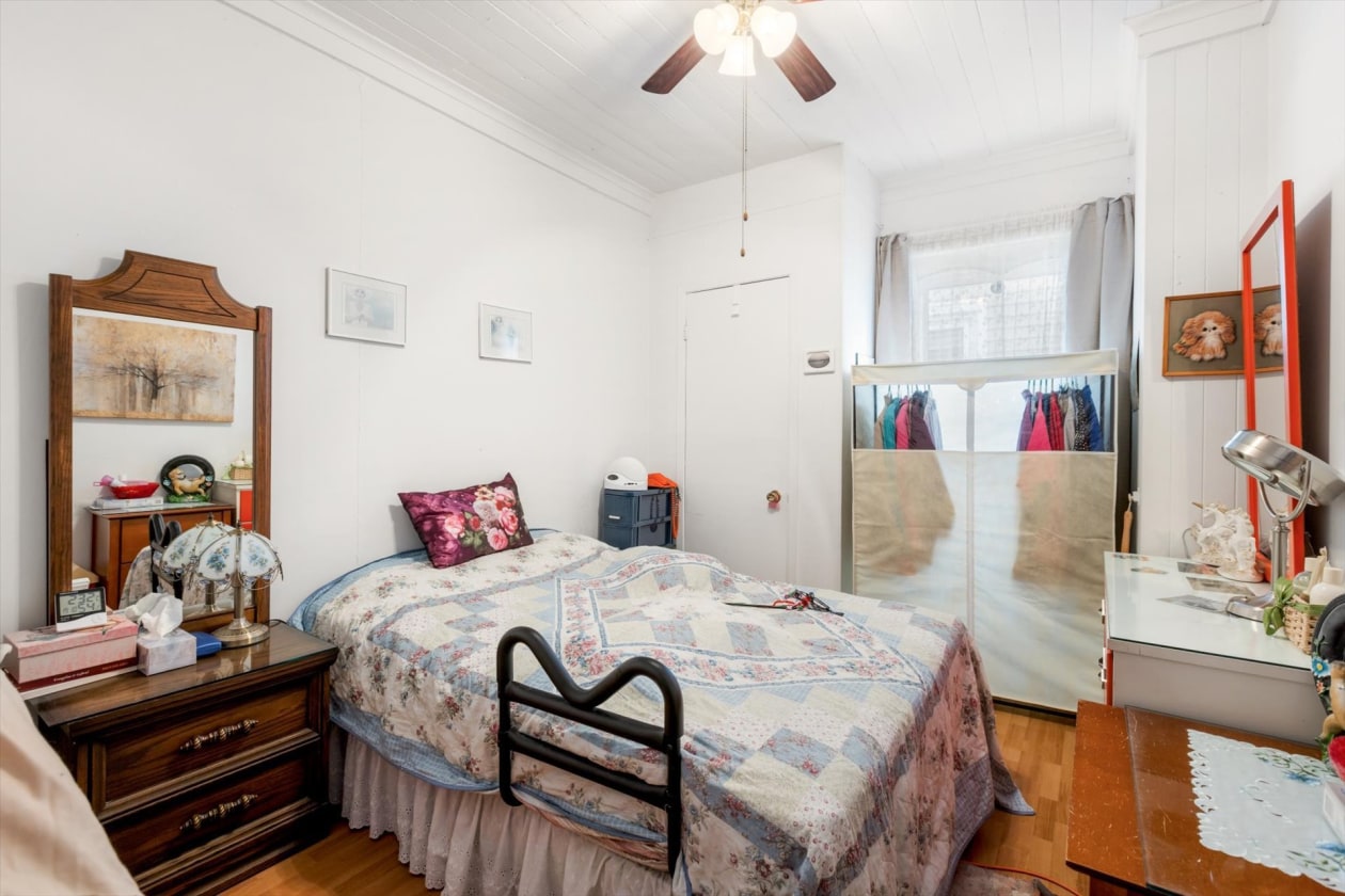 Chambre à coucher — 156 - 162 Rue de Monseigneur-Signay, Nicolet