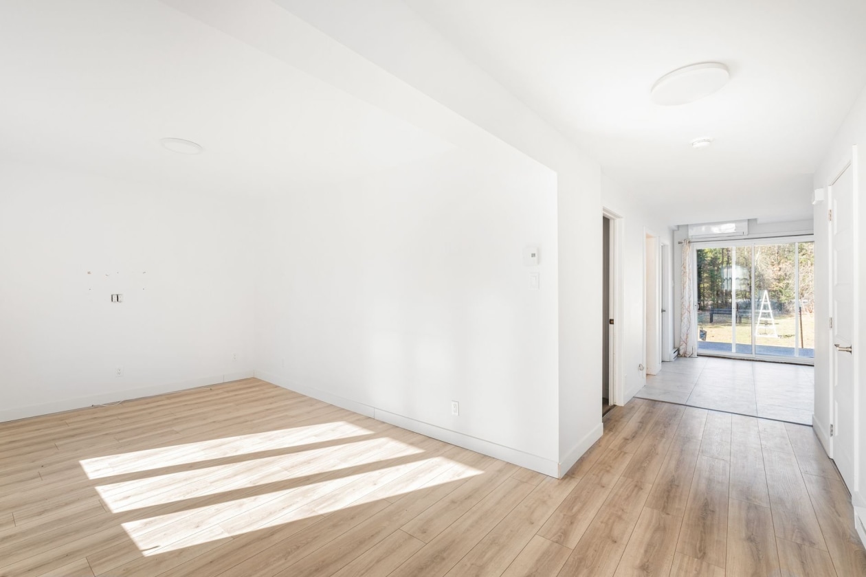 Salon — 10840 Boul. St-Jean, Trois-Rivières