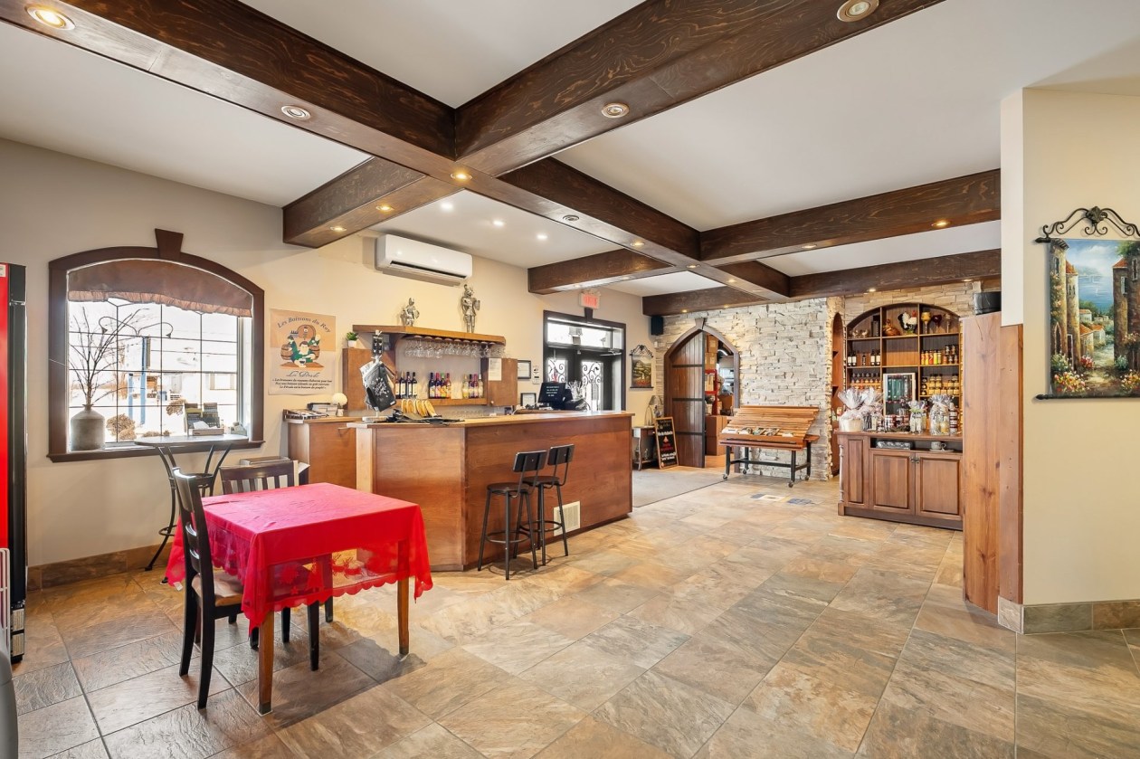 Salle de réception — 745 Rue Principale, Sainte-Anne-de-la-Pérade