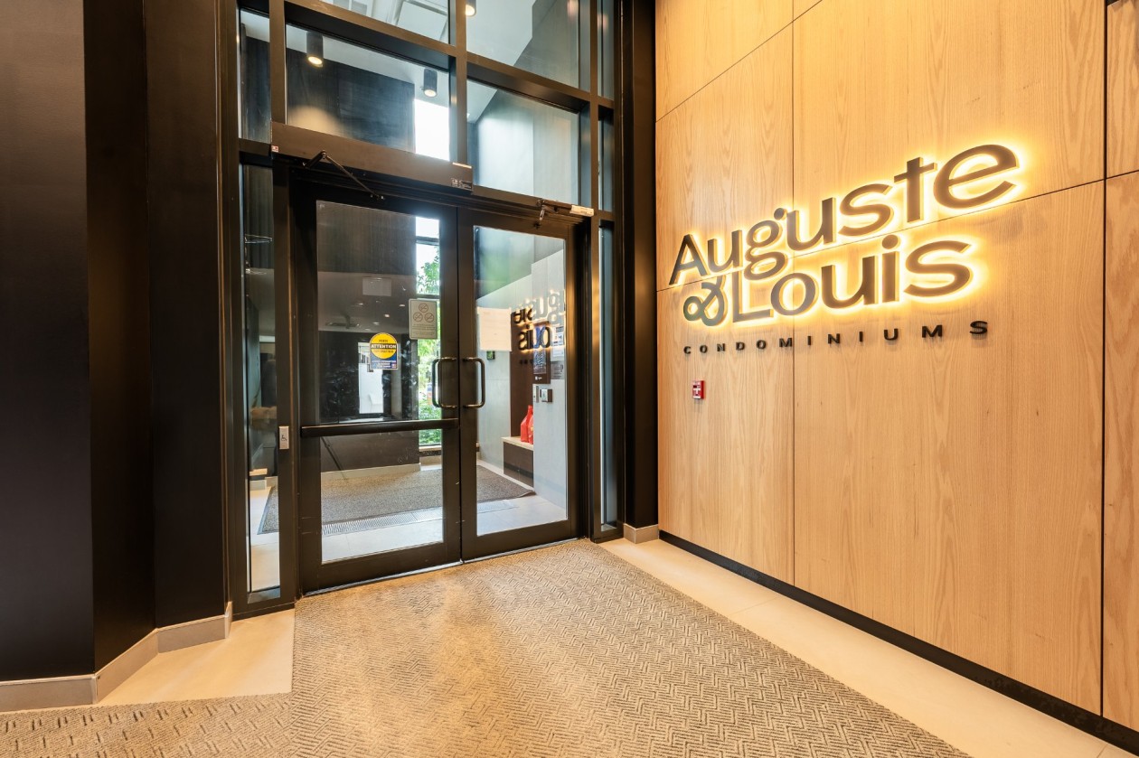 Hall d'entrée — 1150 Boul. René-Lévesque E., Montréal