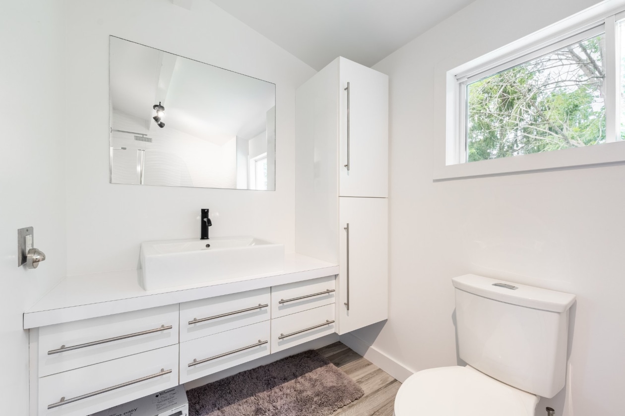 Salle de bains — 2034 Route 337, Sainte-Julienne