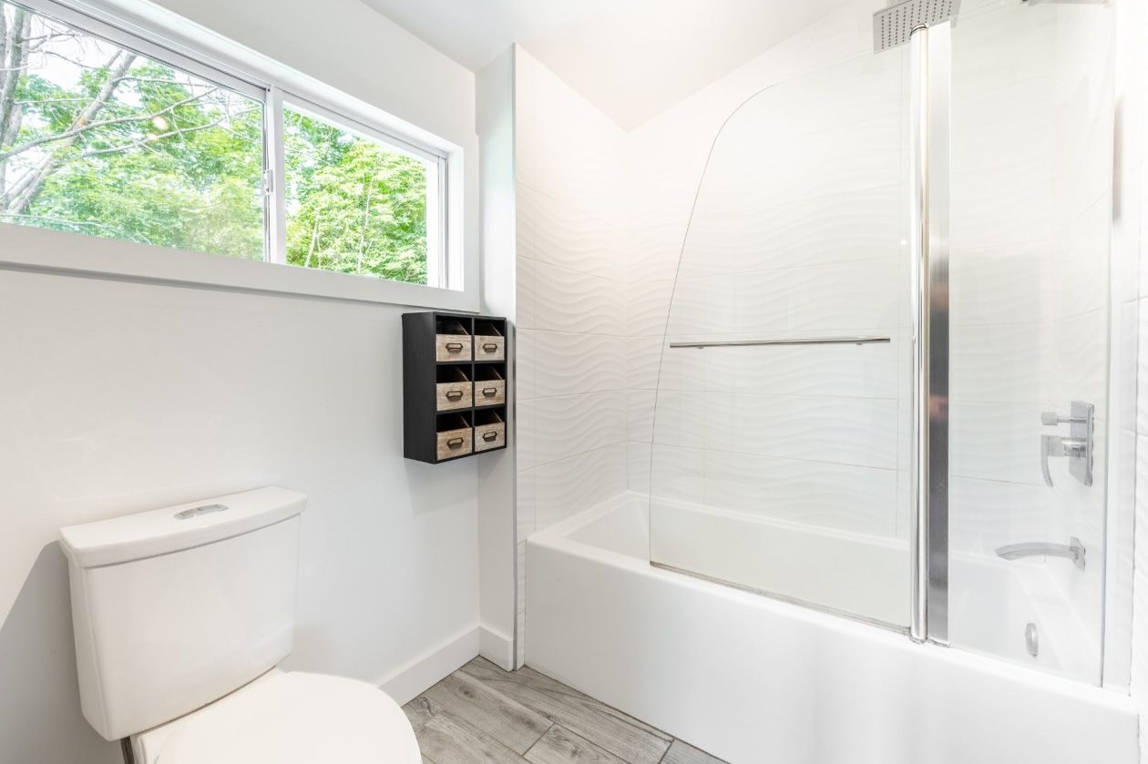 Salle de bains — 2034 Route 337, Sainte-Julienne