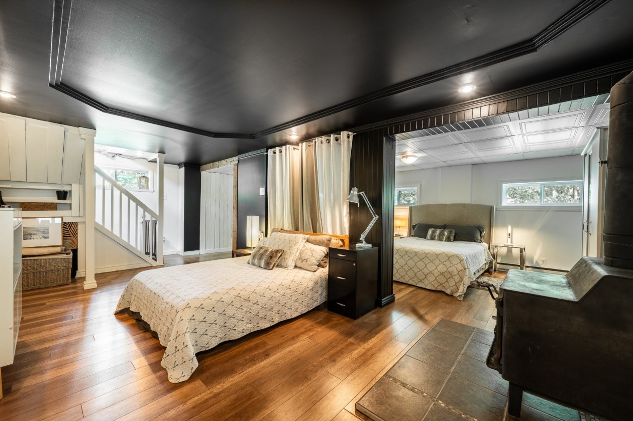 Salle familiale — 2034 Route 337, Sainte-Julienne