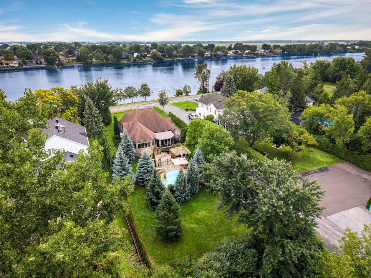 Photo aérienne — 231 Ch. du Richelieu, Saint-Basile-le-Grand