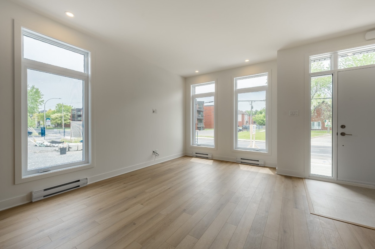 Salon — 127, Mtée des Trinitaires, 201, Saint-Basile-le-Grand, J3N1C3, Saint-Basile-le-Grand