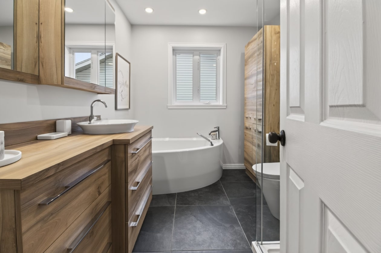 Salle de bains — 1152 Rue Frontenac, Trois-Rivières